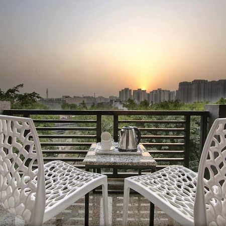 Hotel Premier Noida 135 Ngoại thất bức ảnh