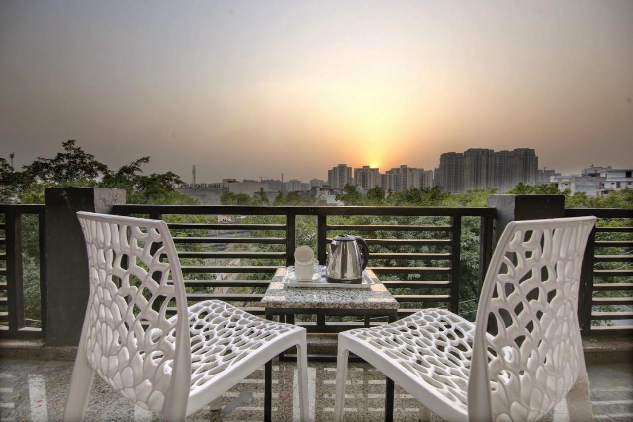 Hotel Premier Noida 135 Ngoại thất bức ảnh
